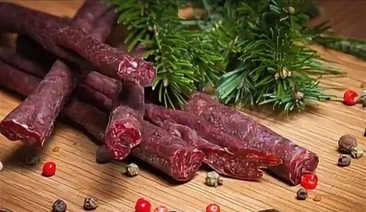Колбаски из оленины с клюквой (сыровяленые) (100 г)