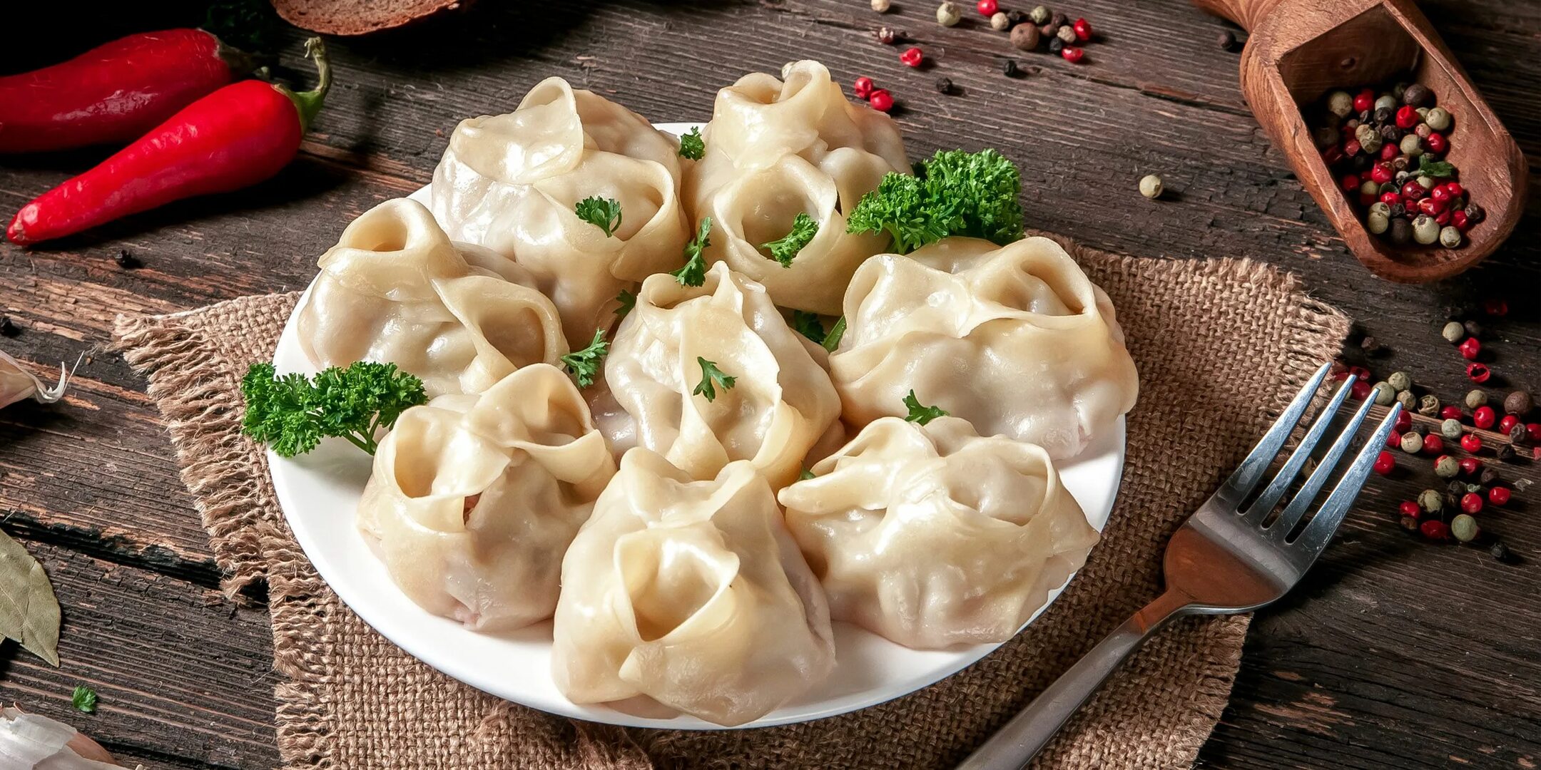 Манты с говядиной и свининой